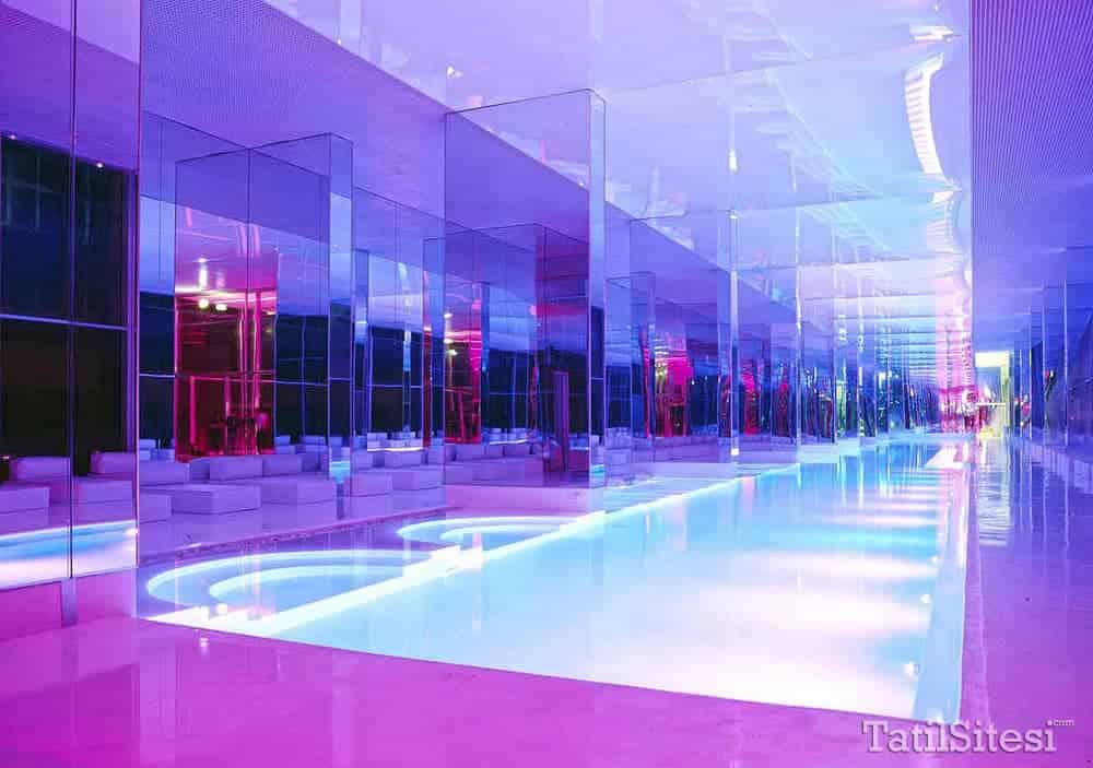 Adam & Eve Hotel (+16) 